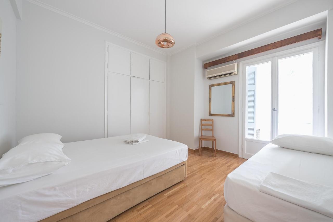 Victoria Best Apartments Atene Esterno foto