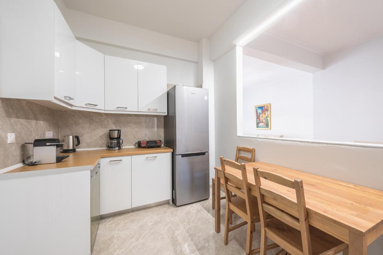 Victoria Best Apartments Atene Esterno foto