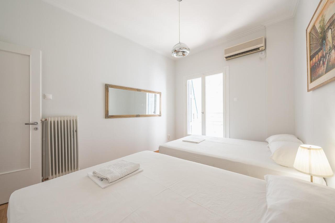 Victoria Best Apartments Atene Esterno foto