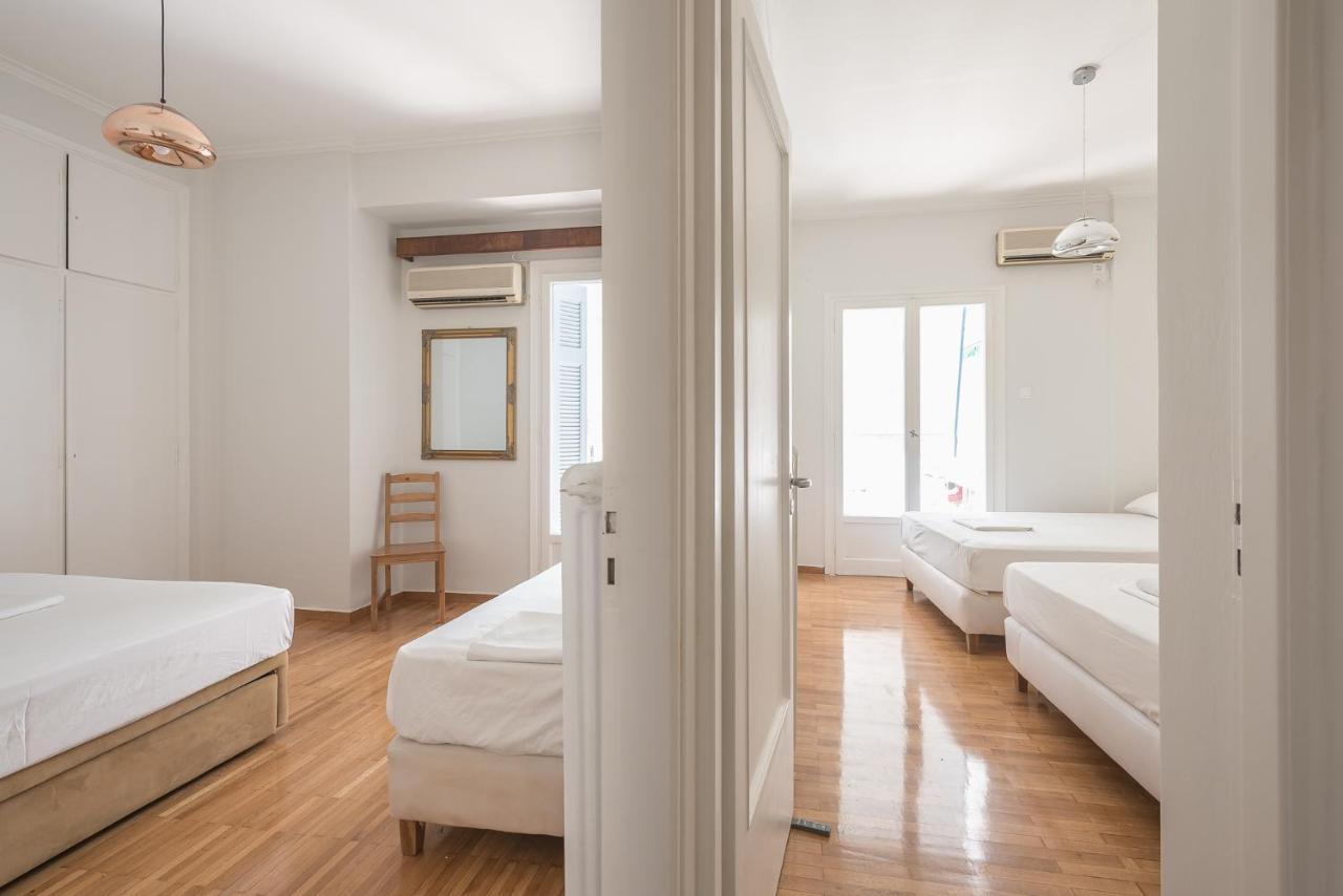 Victoria Best Apartments Atene Esterno foto