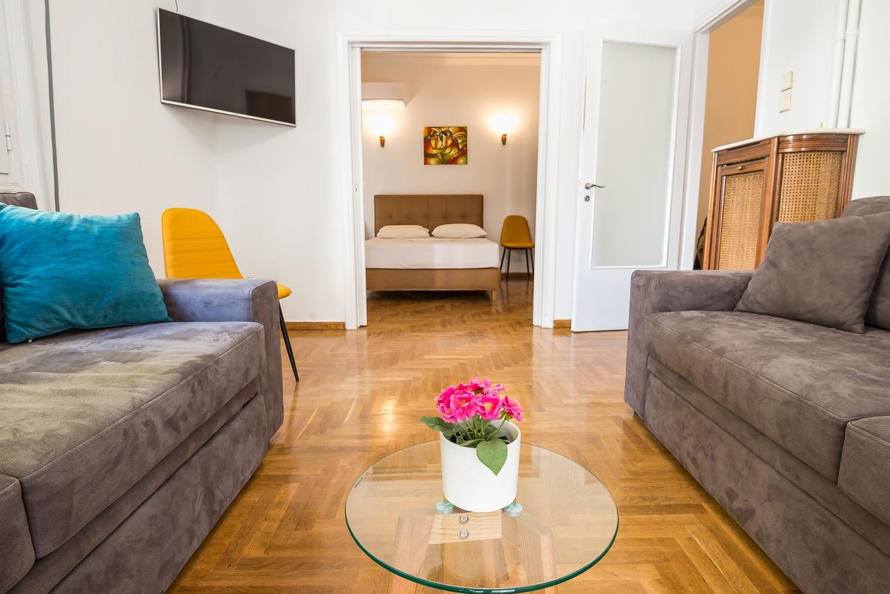 Victoria Best Apartments Atene Esterno foto