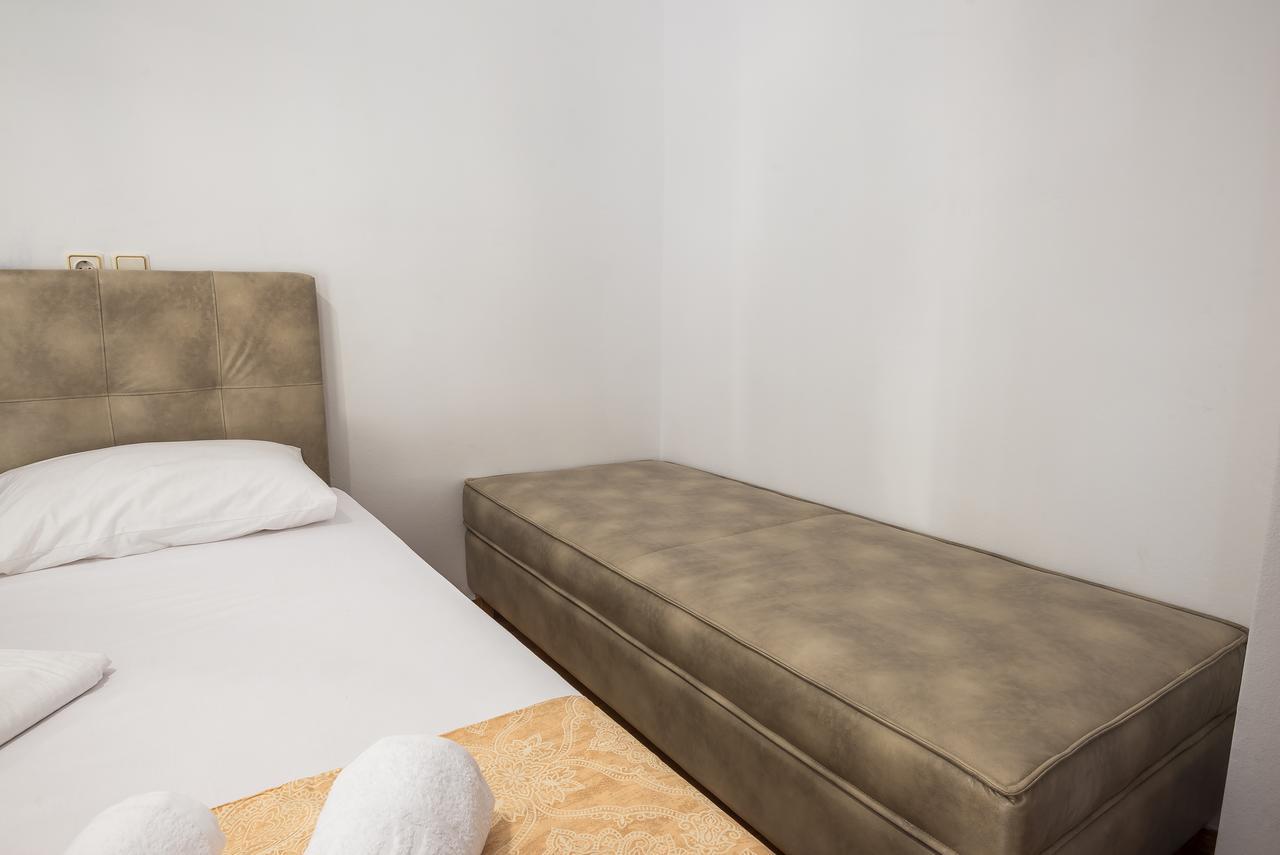 Victoria Best Apartments Atene Esterno foto